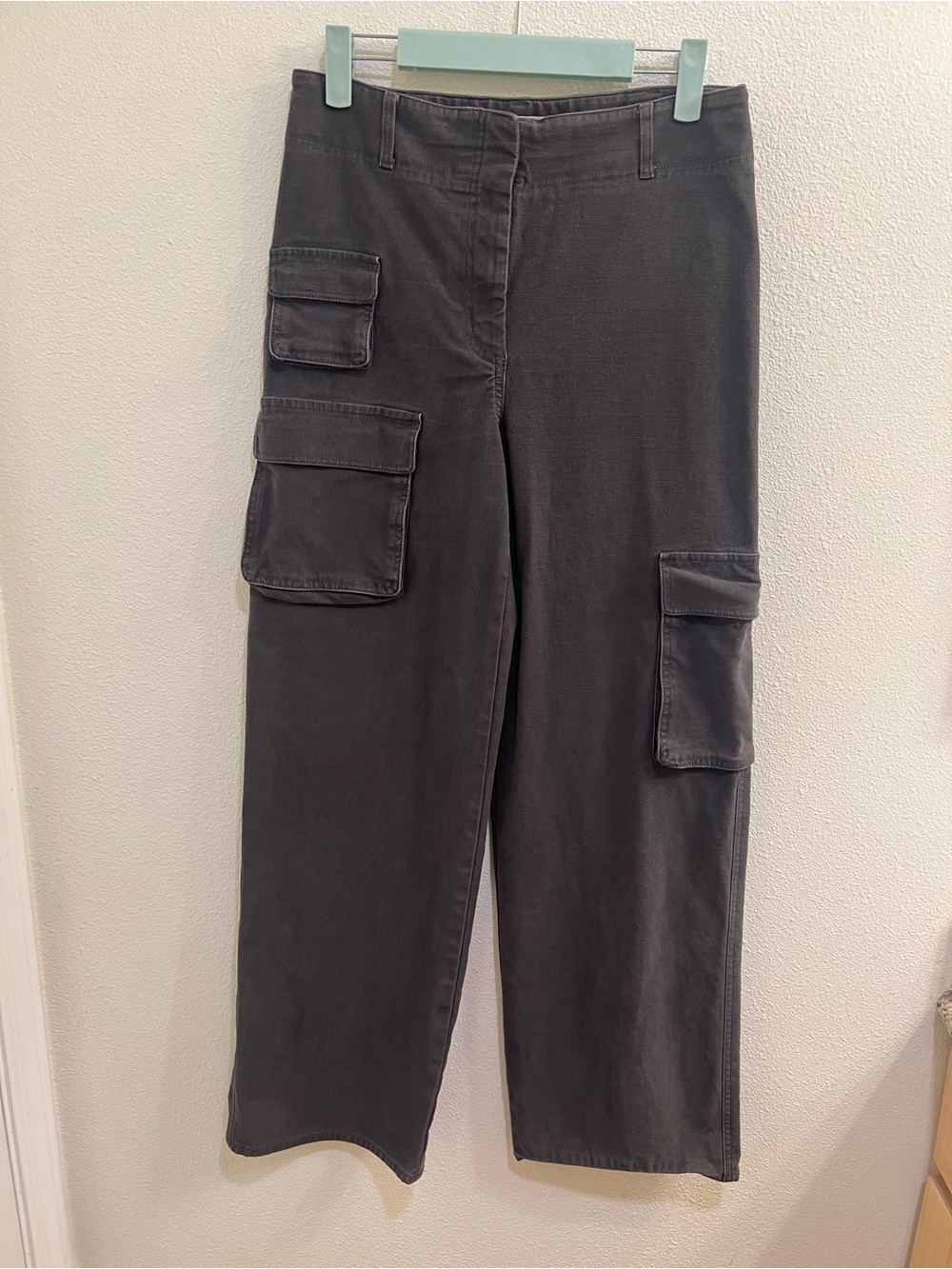 Wilfred Free Aritzia High Waisted Wide Leg Cargo Pants Grey Stretch 8